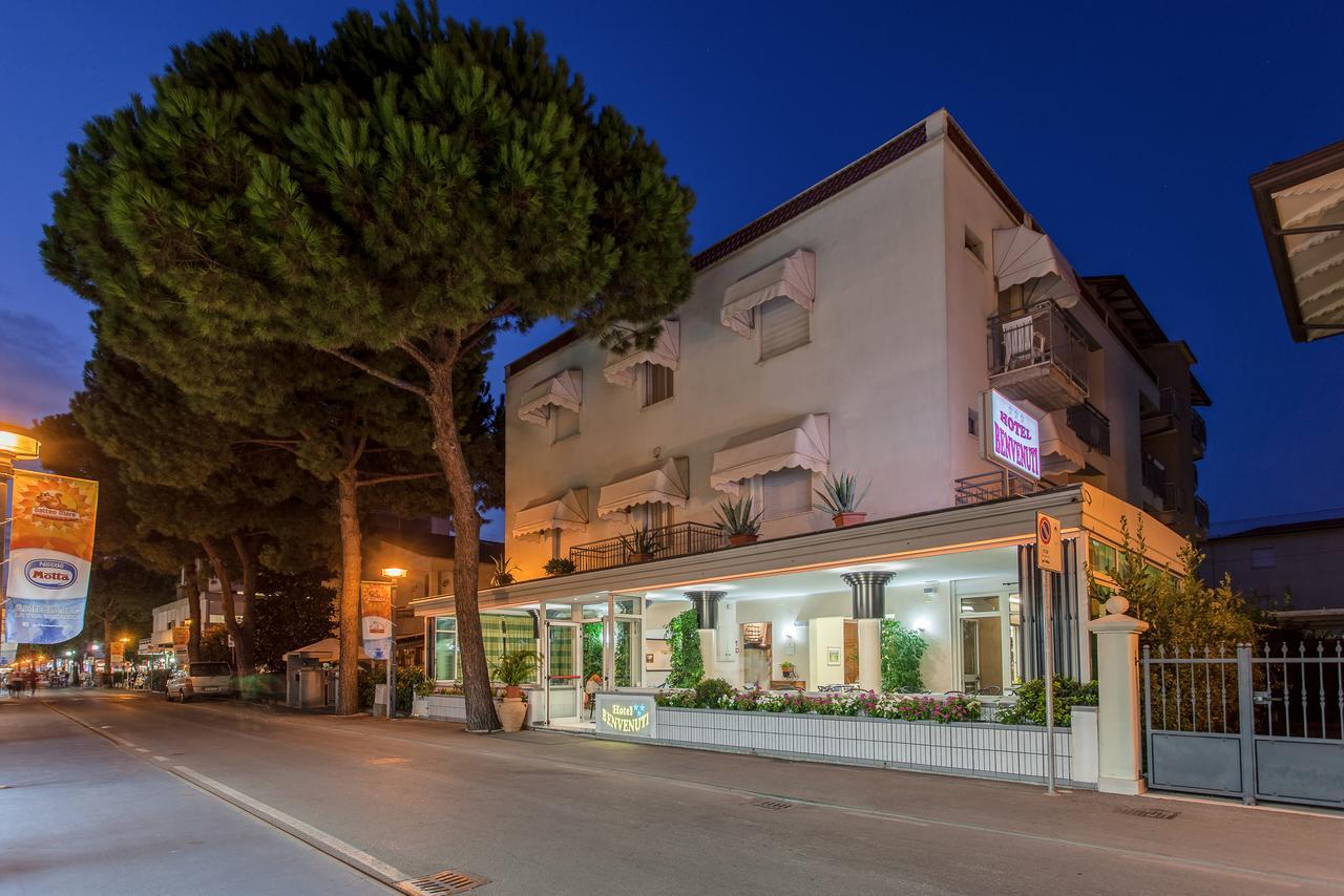 Hotel Benvenuti Гаттео-а-Маре Экстерьер фото
